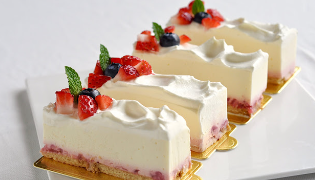 1 Berry Cheesecake (Long Slice) - Image 1