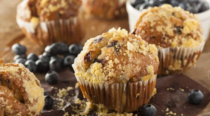 5 Blueberry Crumble Muffins - Image 1